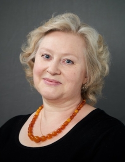 Olga Uritskaya Headshot